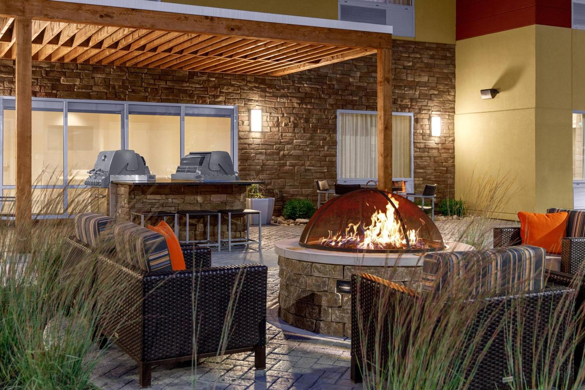 Towneplace Suites Cincinnati Fairfield Ngoại thất bức ảnh